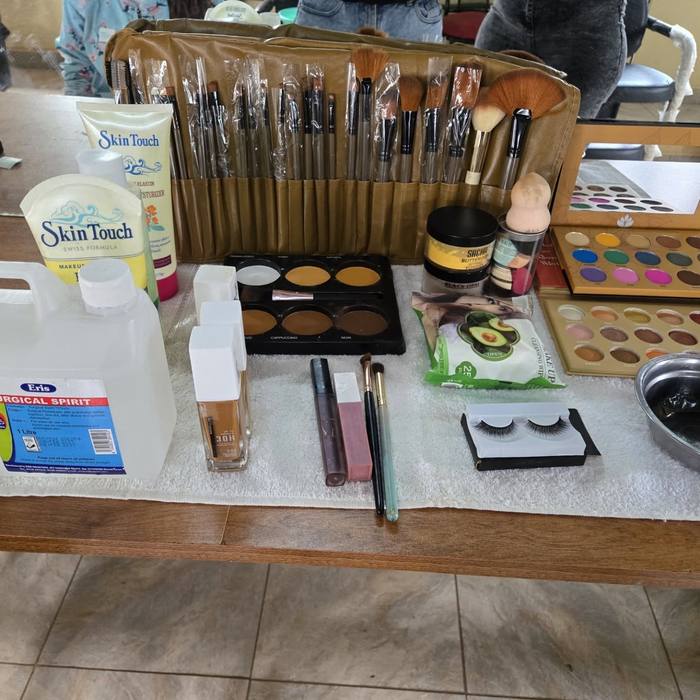 Cosmetology — makeup & beauty therapy kit